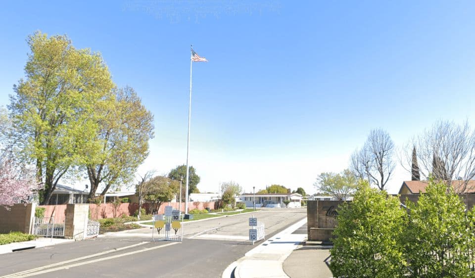 Lemon Tree Mobile Home Park building